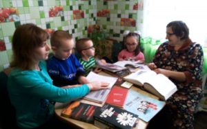 Выездные семейные чтения проводят библиотеки Барановичского района