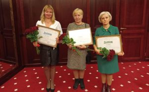 Награду из рук министра культуры получила сельский библиотекарь из Барановичского района