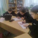 Мирновская СБ встречала своих читателей на литературном вечере ” Светлый образ матери”